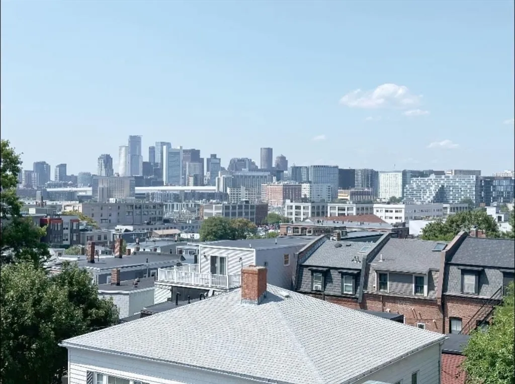 3 bed, 1 bath apartment for rent at 788 East Broadway Unit 3, South Boston — photo 4 of 13