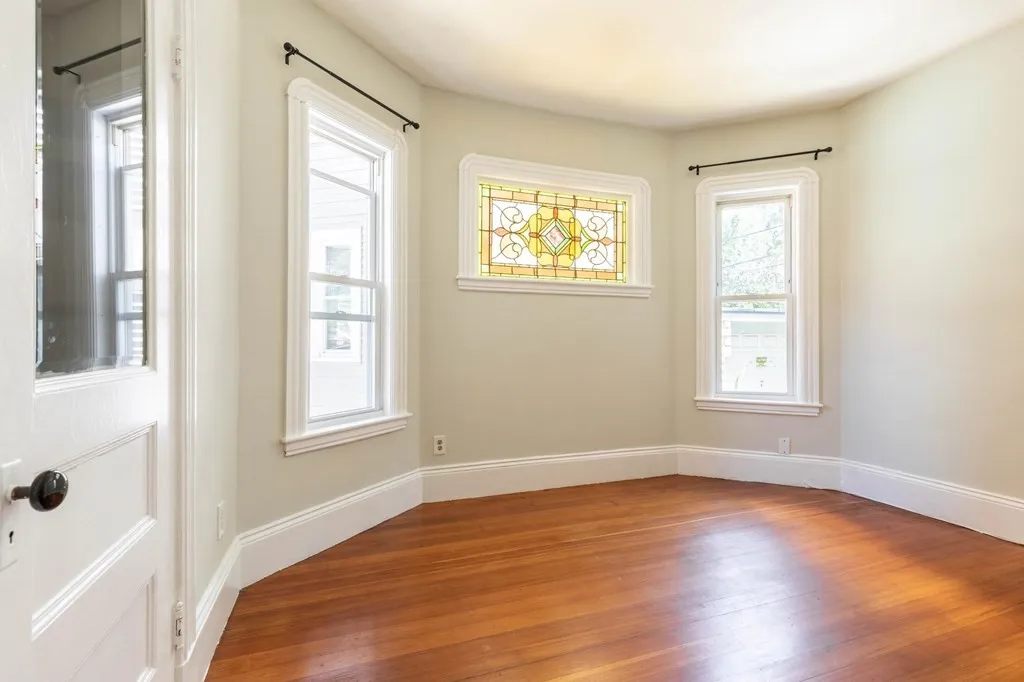 3 bed, 1 bath apartment for rent at 789 Columbia Rd Unit 1, Boston — photo 10 of 16