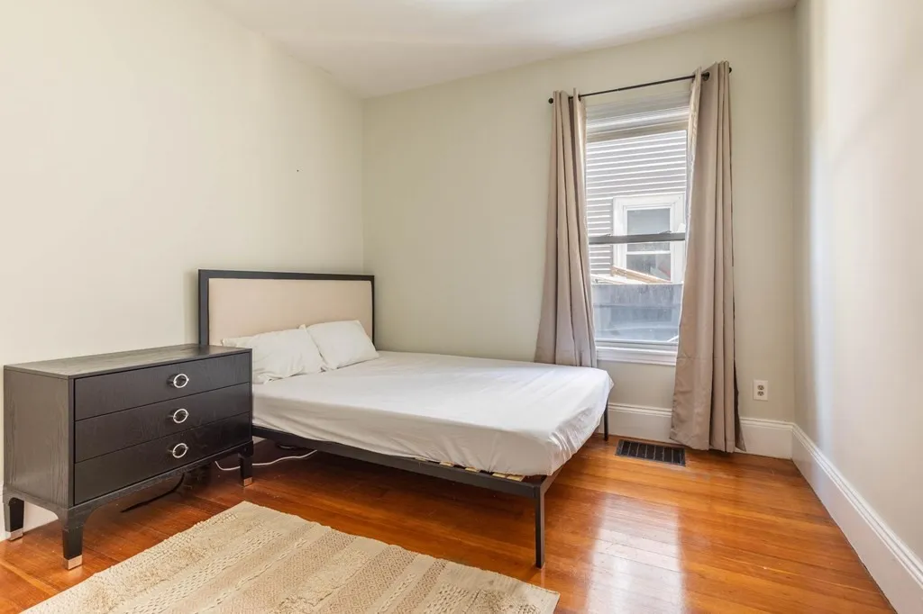 3 bed, 1 bath apartment for rent at 789 Columbia Rd Unit 1, Boston — photo 6 of 16