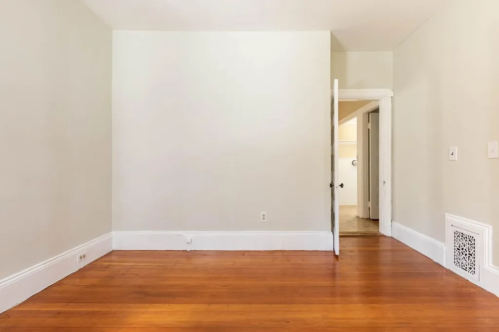 3 bed, 1 bath apartment for rent at 789 Columbia Rd Unit 1, Boston — photo 11 of 16
