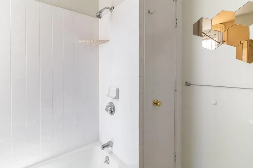 4 bed, 1 bath apartment for rent at 789 Columbia Rd Unit 2, Boston — photo 16 of 19