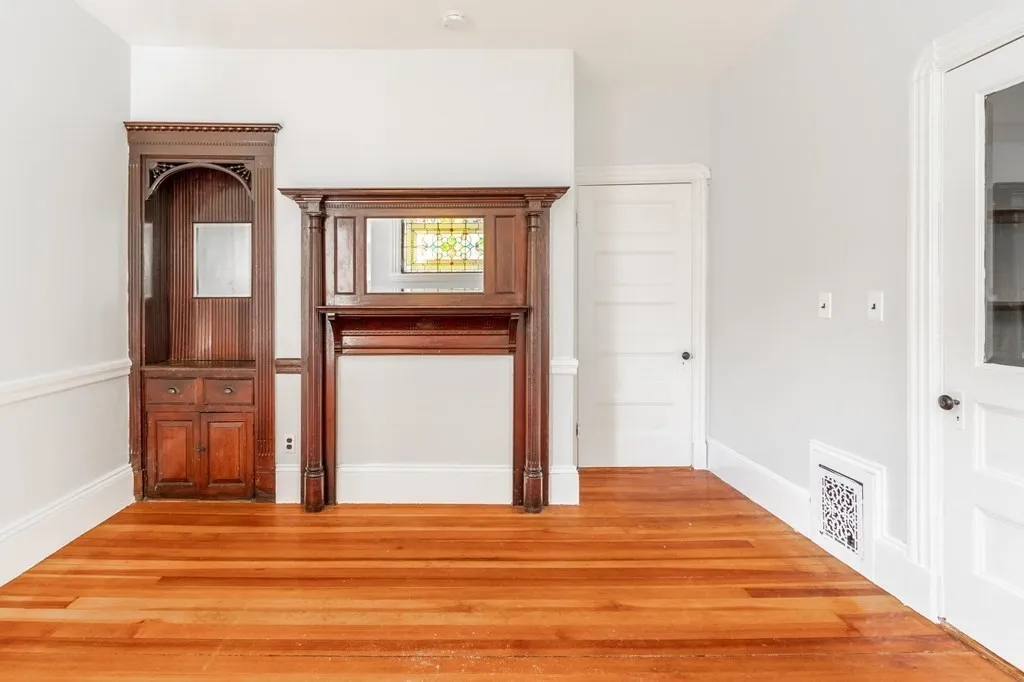 4 bed, 1 bath apartment for rent at 789 Columbia Rd Unit 2, Boston — photo 7 of 19