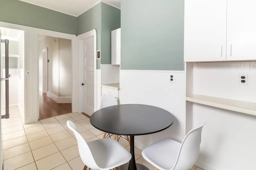 4 bed, 1 bath apartment for rent at 789 Columbia Rd Unit 2, Boston — photo 3 of 19