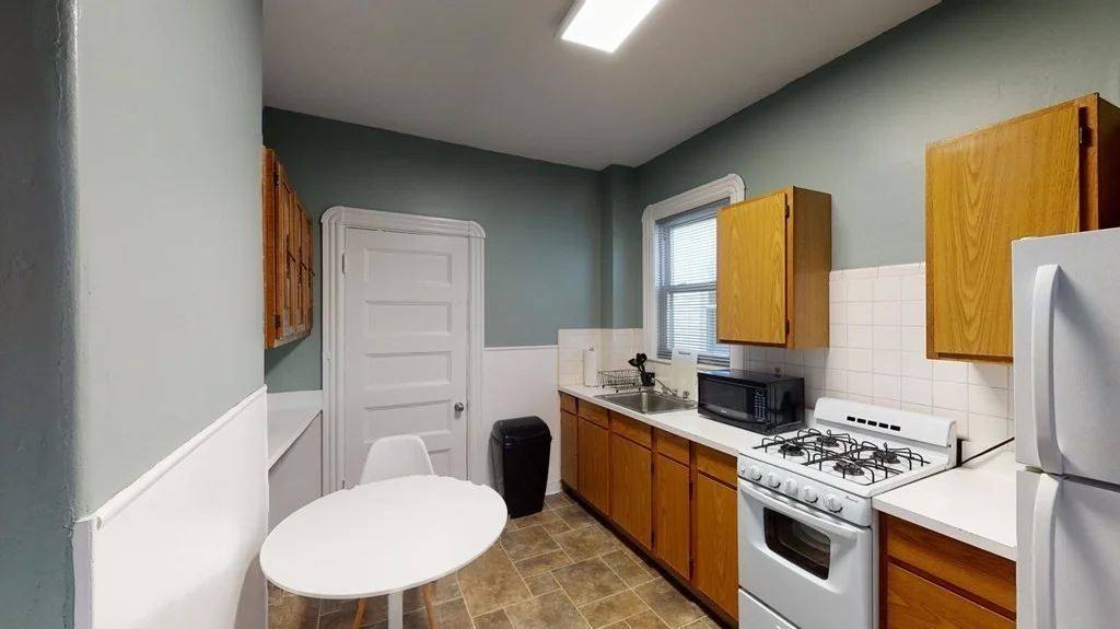 4 bed, 1 bath apartment for rent at 789 Columbia Rd Unit 3, Dorchester — photo 2 of 19