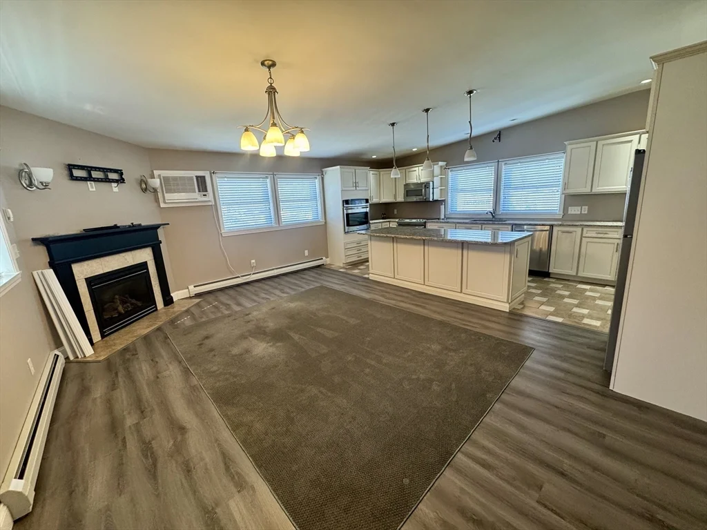 2 bed, 1 bath apartment for rent at 789 Mt Pleasant Unit 2, Northwest — photo 2 of 34
