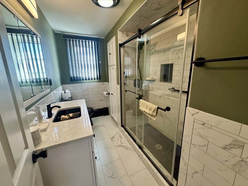 2 bed, 1 bath apartment for rent at 789 Mt Pleasant Unit 2, Northwest — photo 22 of 34