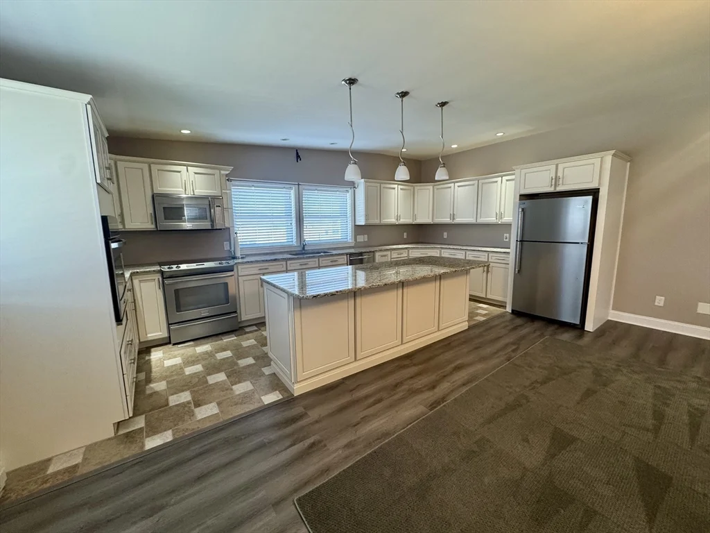 2 bed, 1 bath apartment for rent at 789 Mt Pleasant Unit 2, Northwest — photo 3 of 34