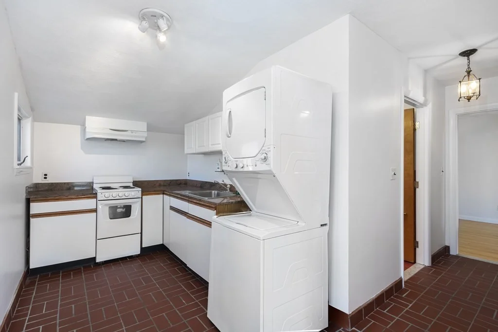 1 bed, 1 bath apartment for rent at 789 Shirley St Unit 3, Winthrop — photo 15 of 24