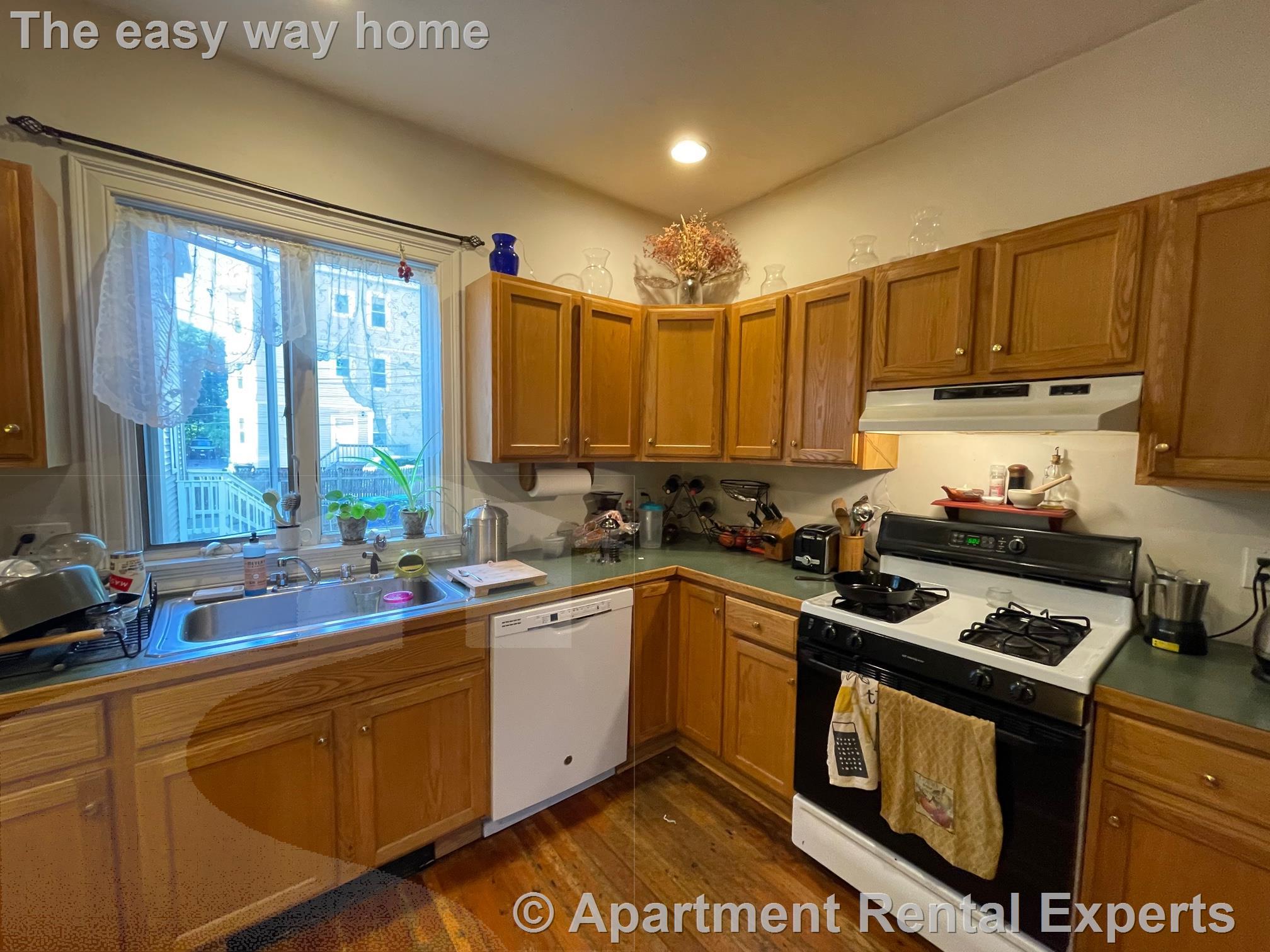 4 bed, 2 bath apartment for rent at 789 Somerville Ave, Porter Square — photo 1 of 15