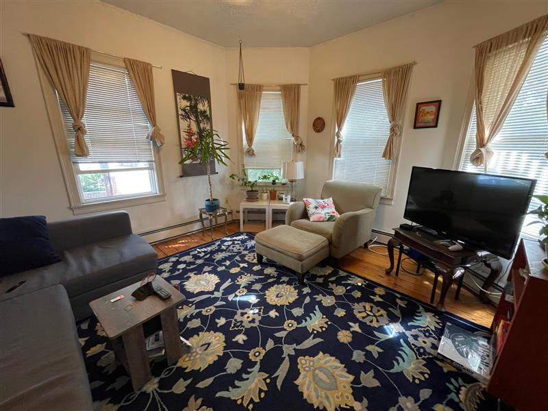 4 bed, 2 bath apartment for rent at 789 Somerville Ave Unit 1, Spring Hill — photo 3 of 14