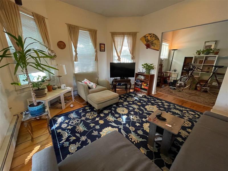 4 bed, 2 bath apartment for rent at 789 Somerville Ave Unit 1, Spring Hill — photo 4 of 14