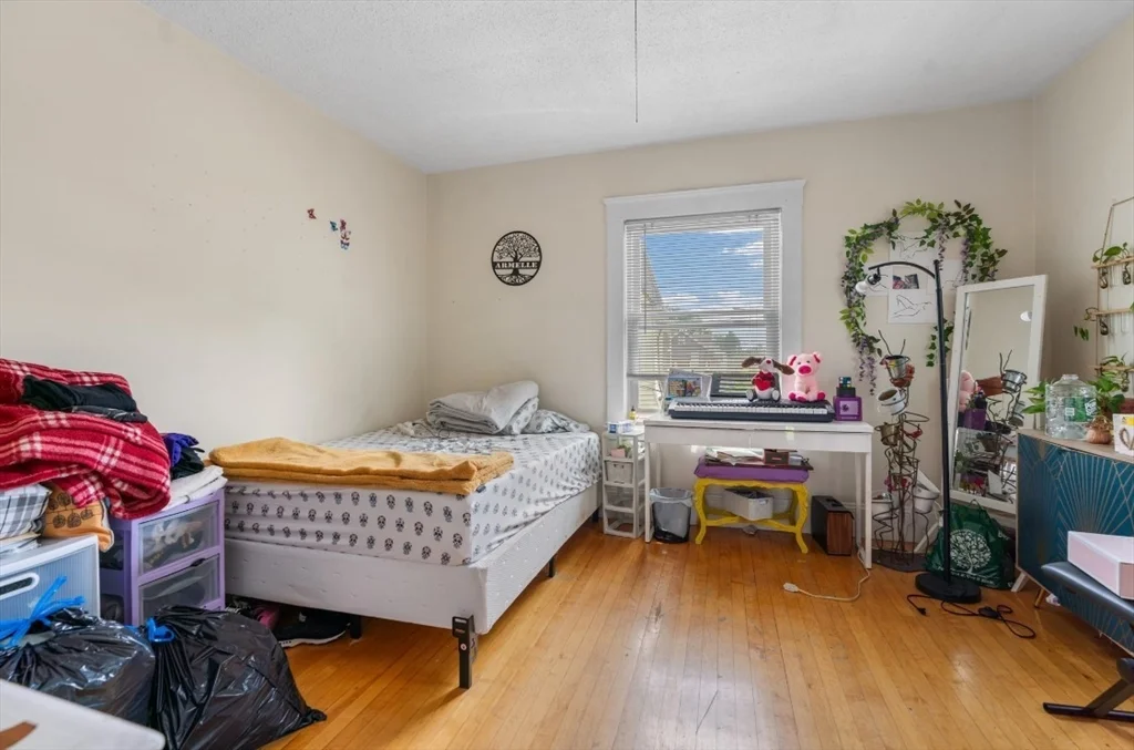 2 bed, 1 bath apartment for rent at 79-81 Vernon St Unit 2, Waltham — photo 8 of 11