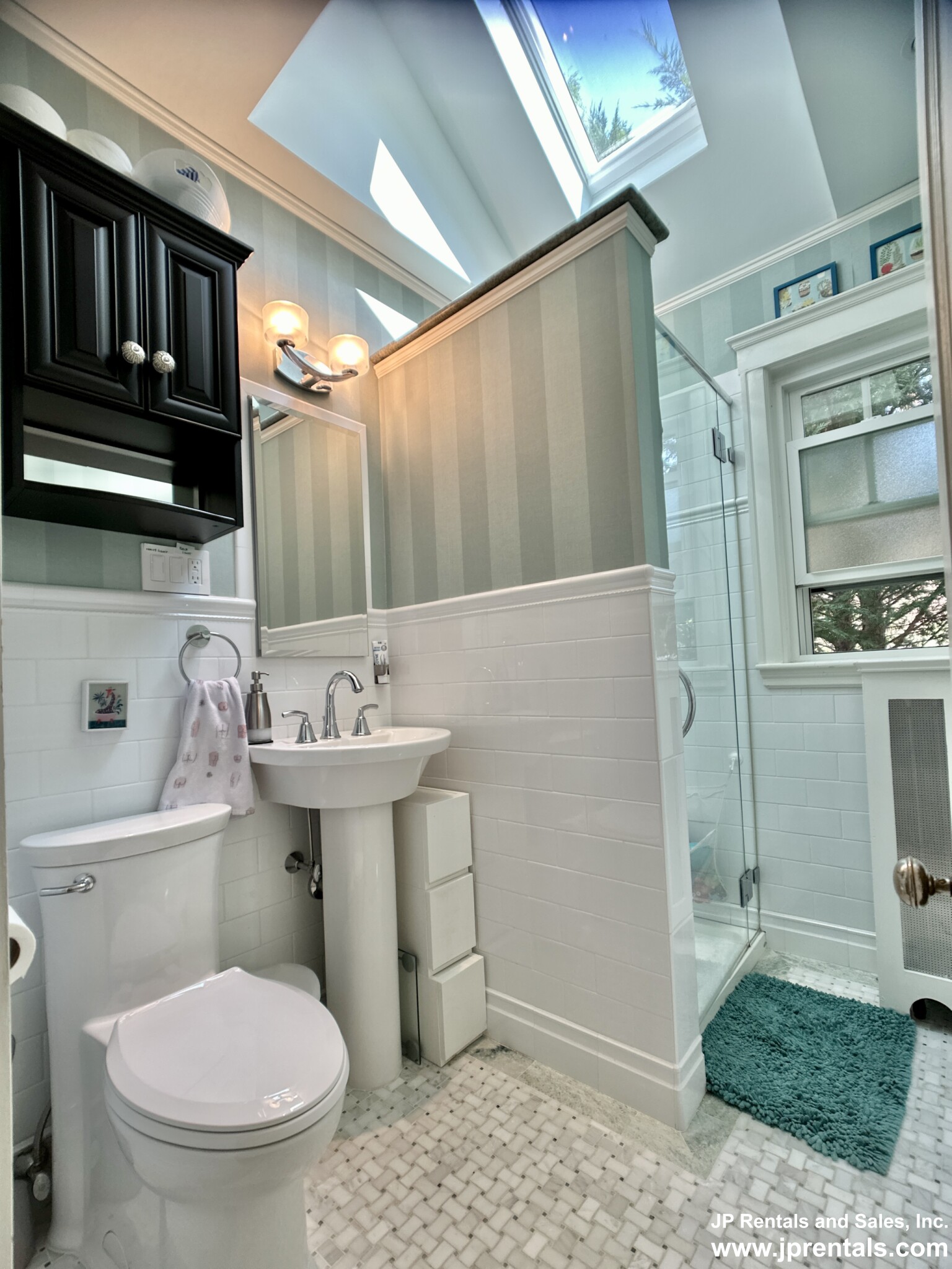 2.5 bed, 1 bath apartment for rent at 79 Aldrich St Unit 2, Roslindale — photo 13 of 18