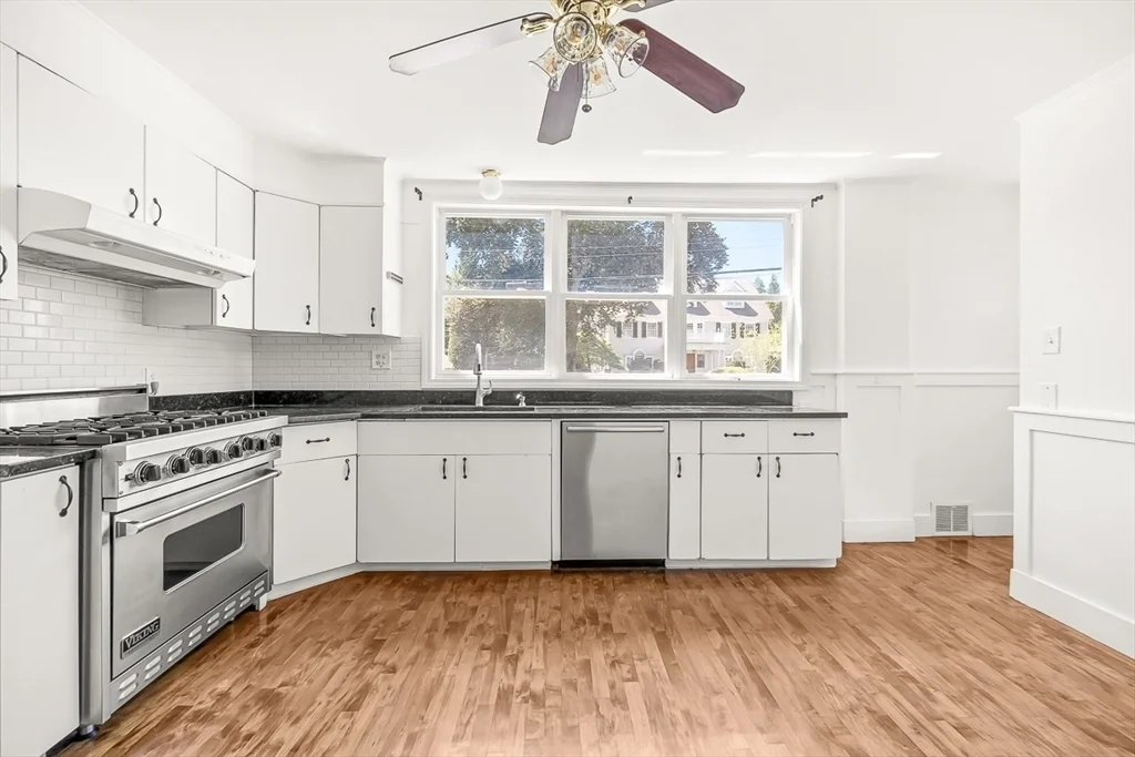 5 bed, 2 bath apartment for rent at 79 Bacon St Unit 79, Winchester — photo 14 of 41