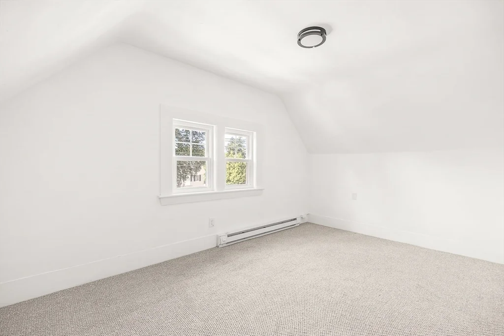 5 bed, 2 bath apartment for rent at 79 Bacon St Unit 79, Winchester — photo 40 of 41