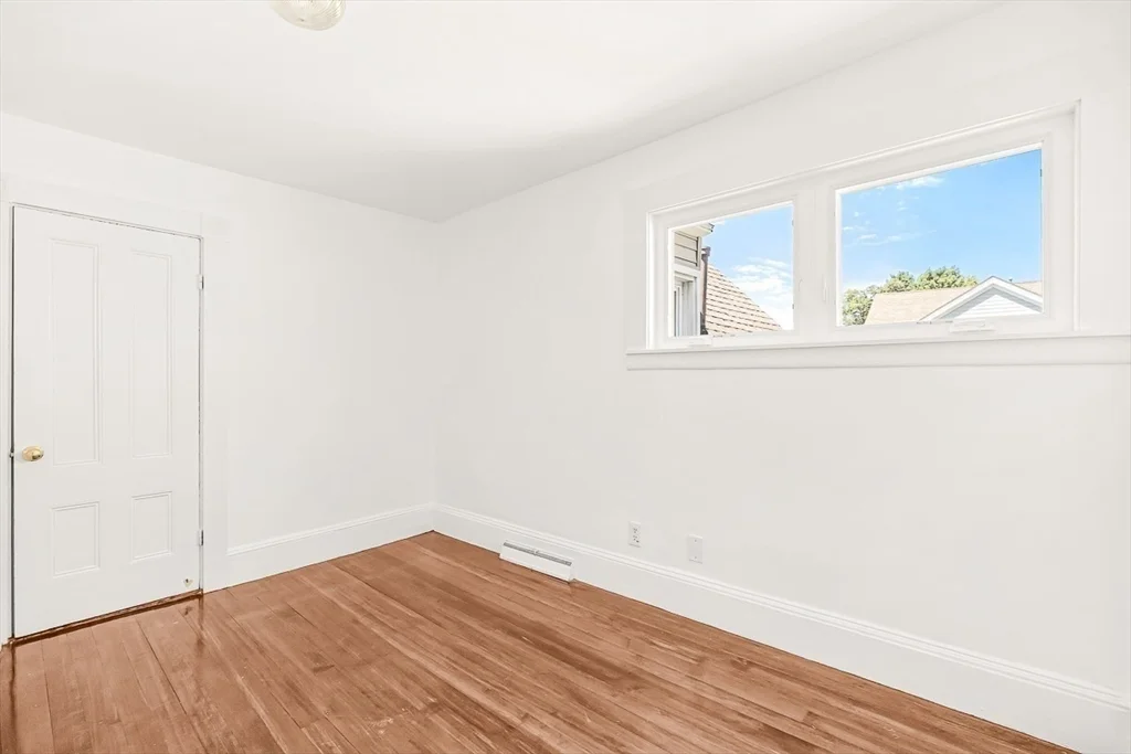 5 bed, 2 bath apartment for rent at 79 Bacon St Unit 79, Winchester — photo 28 of 41