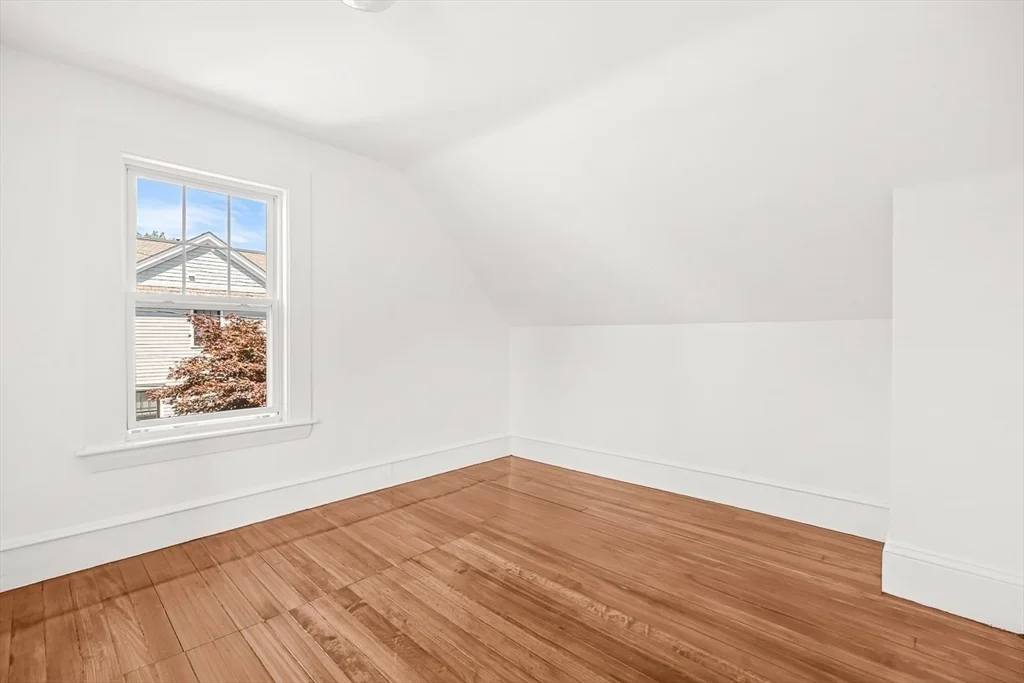 5 bed, 2 bath apartment for rent at 79 Bacon St Unit 79, Winchester — photo 32 of 41