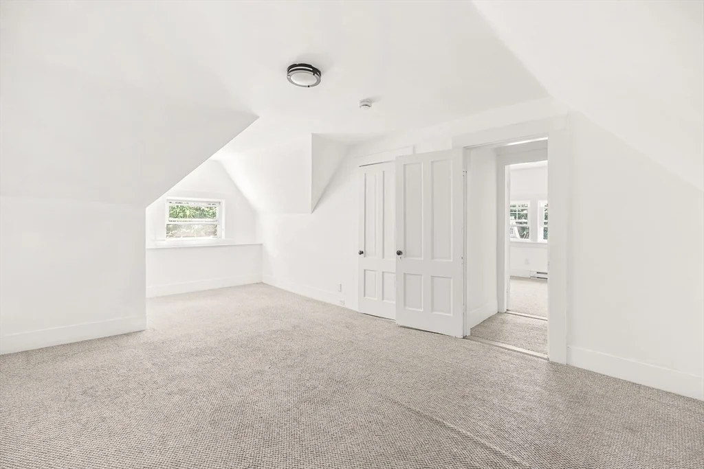 5 bed, 2 bath apartment for rent at 79 Bacon St Unit 79, Winchester — photo 35 of 41