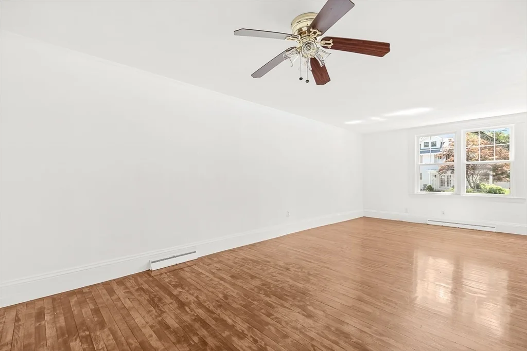 5 bed, 2 bath apartment for rent at 79 Bacon St Unit 79, Winchester — photo 11 of 41