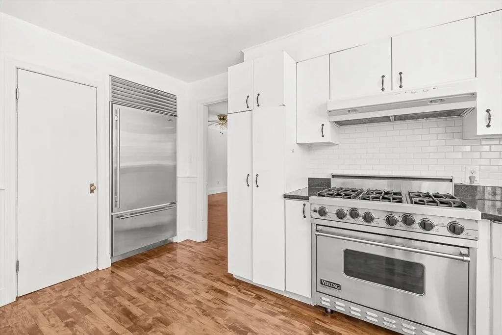 5 bed, 2 bath apartment for rent at 79 Bacon St Unit 79, Winchester — photo 18 of 41