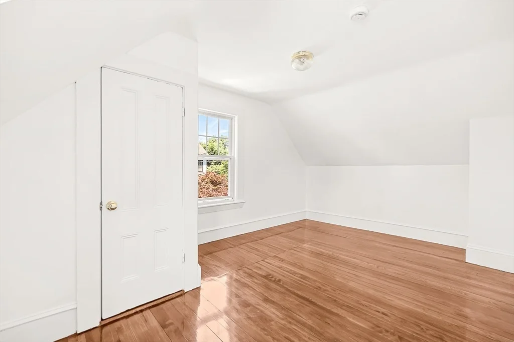 5 bed, 2 bath apartment for rent at 79 Bacon St Unit 79, Winchester — photo 31 of 41