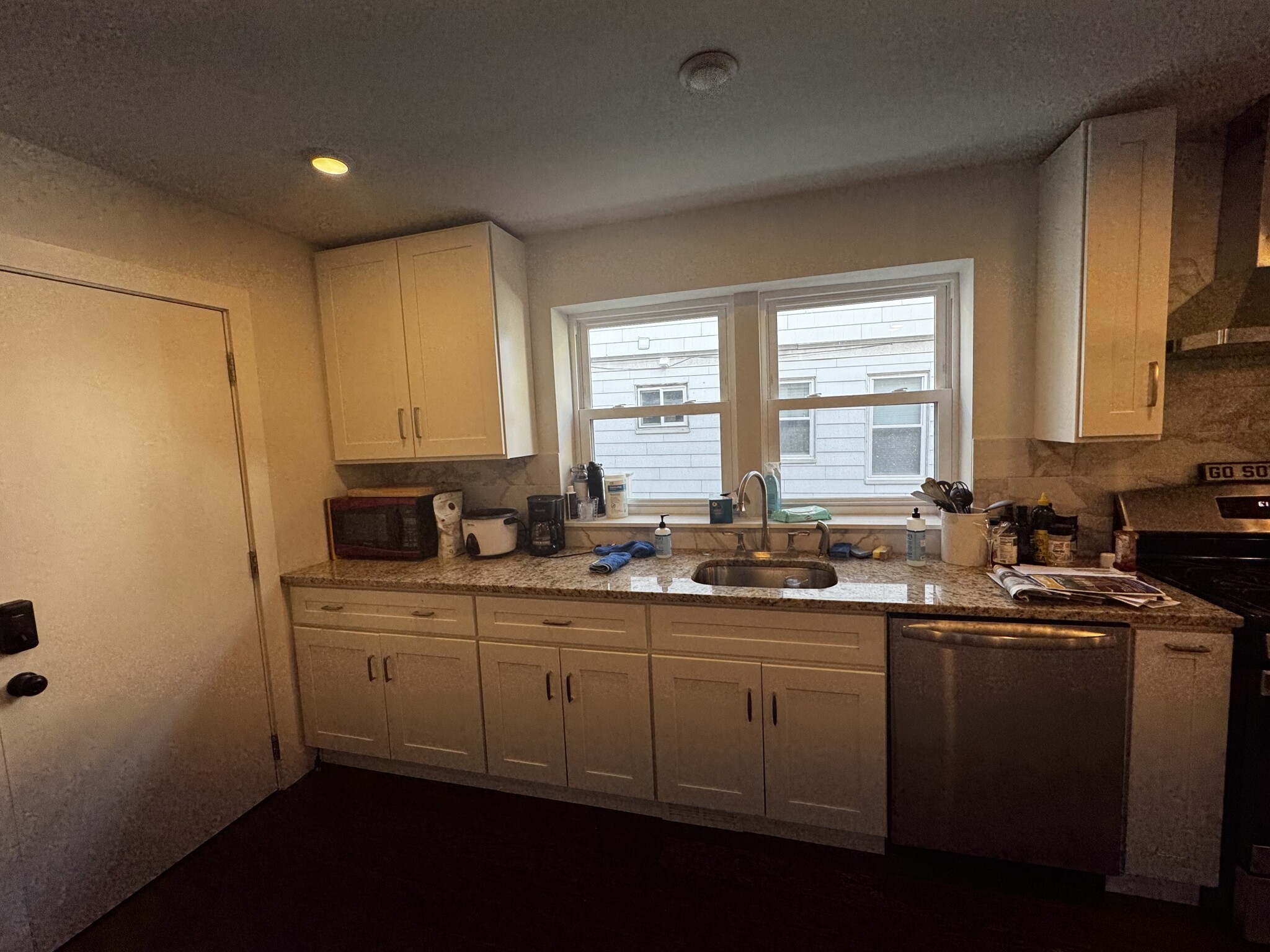 3 bed, 2 bath apartment for rent at 79 Bailey Rd Unit 1A, Ten Hills — photo 4 of 31