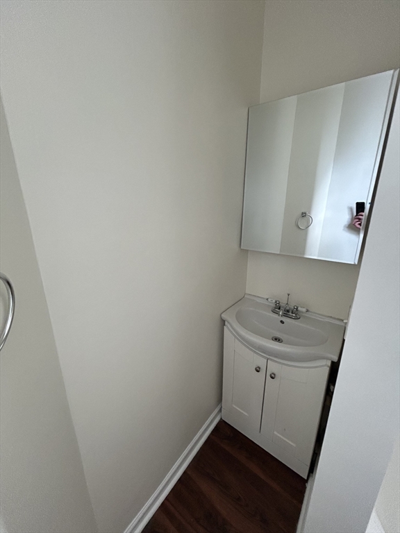 1 bed, 1 bath apartment for rent at 79 Bigelow St Unit 1, Quincy — photo 9 of 10