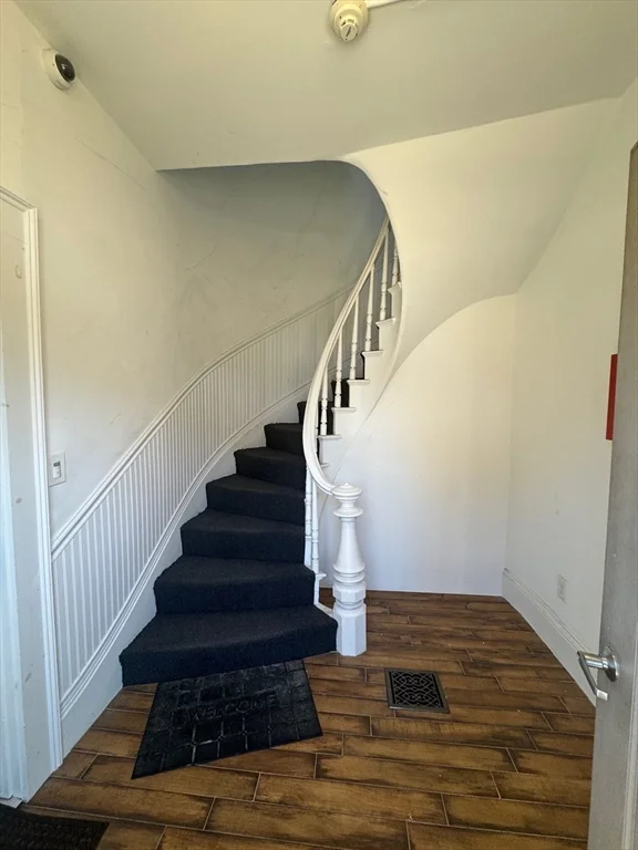 2 bed, 1 bath apartment for rent at 79 Bridge Unit 2, Salem — photo 2 of 19