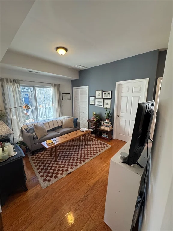 2 bed, 1 bath apartment for rent at 79 Bridge Unit 2, Salem — photo 5 of 19