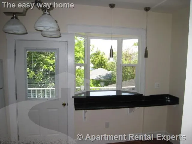 2 bed, 1 bath apartment for rent at 79 Capen St Unit 2, Tufts — photo 4 of 8