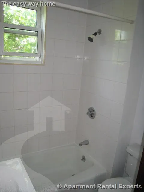 2 bed, 1 bath apartment for rent at 79 Capen St Unit 2, Tufts — photo 6 of 8