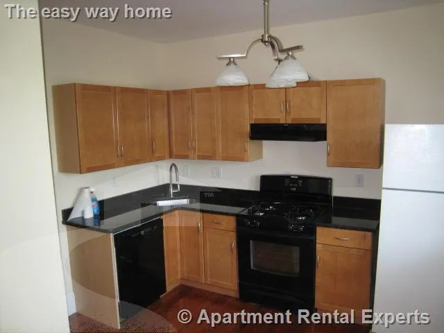 2 bed, 1 bath apartment for rent at 79 Capen St Unit 2, Tufts — photo 1 of 8