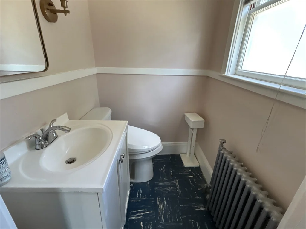 3 bed, 1 bath apartment for rent at 79 Church St Unit 1, Winchester — photo 16 of 19