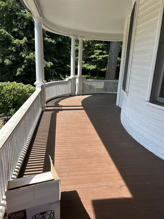 3 bed, 1 bath apartment for rent at 79 Church St Unit 1, Winchester — photo 3 of 19