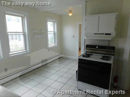 2 bed, 1 bath apartment for rent at 79 Clarendon Ave Unit 1, Teele Square — photo 11 of 11