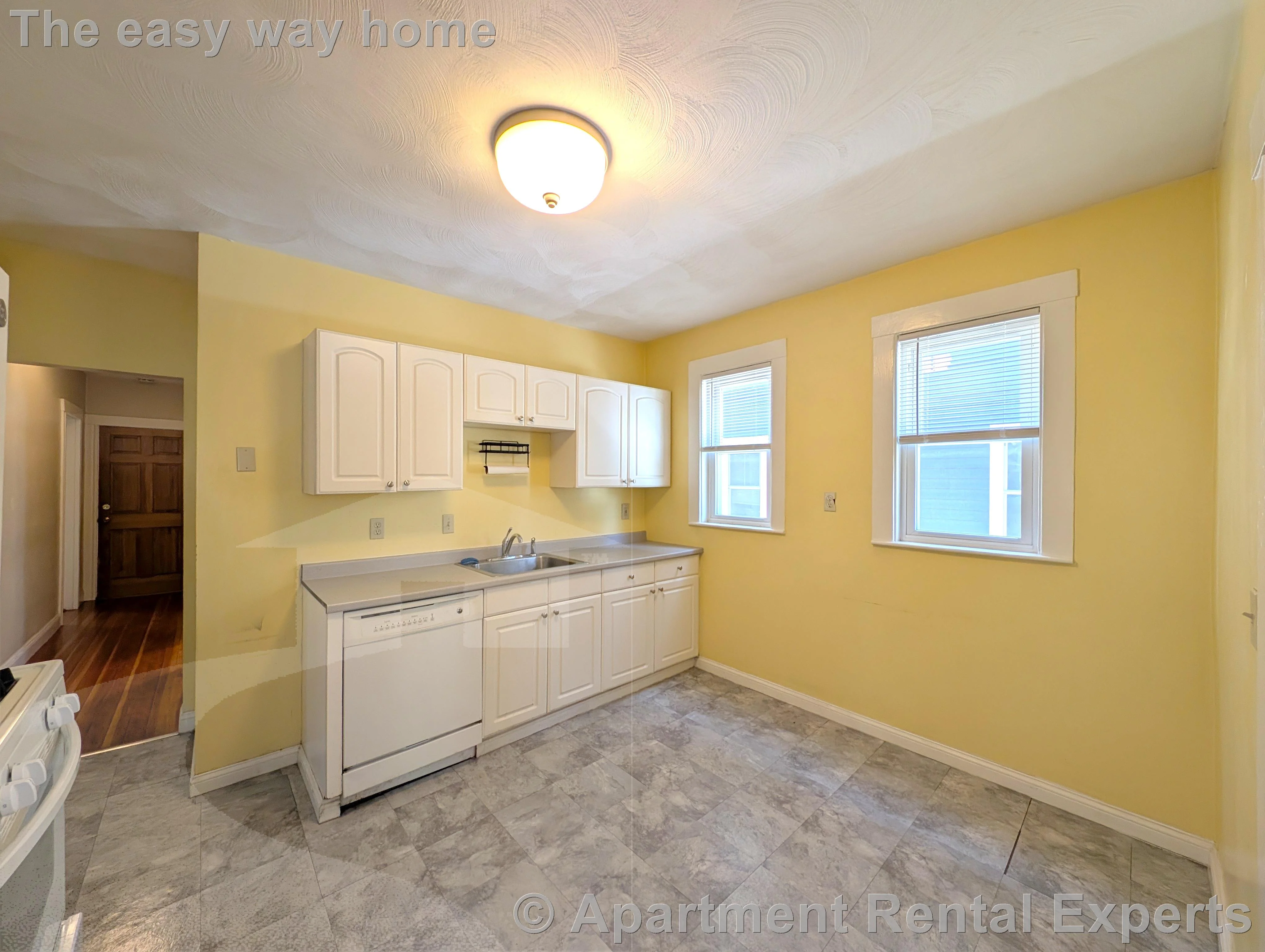 3 bed, 1 bath apartment for rent at 79 Conwell Ave Unit 1, Tufts — photo 2 of 22