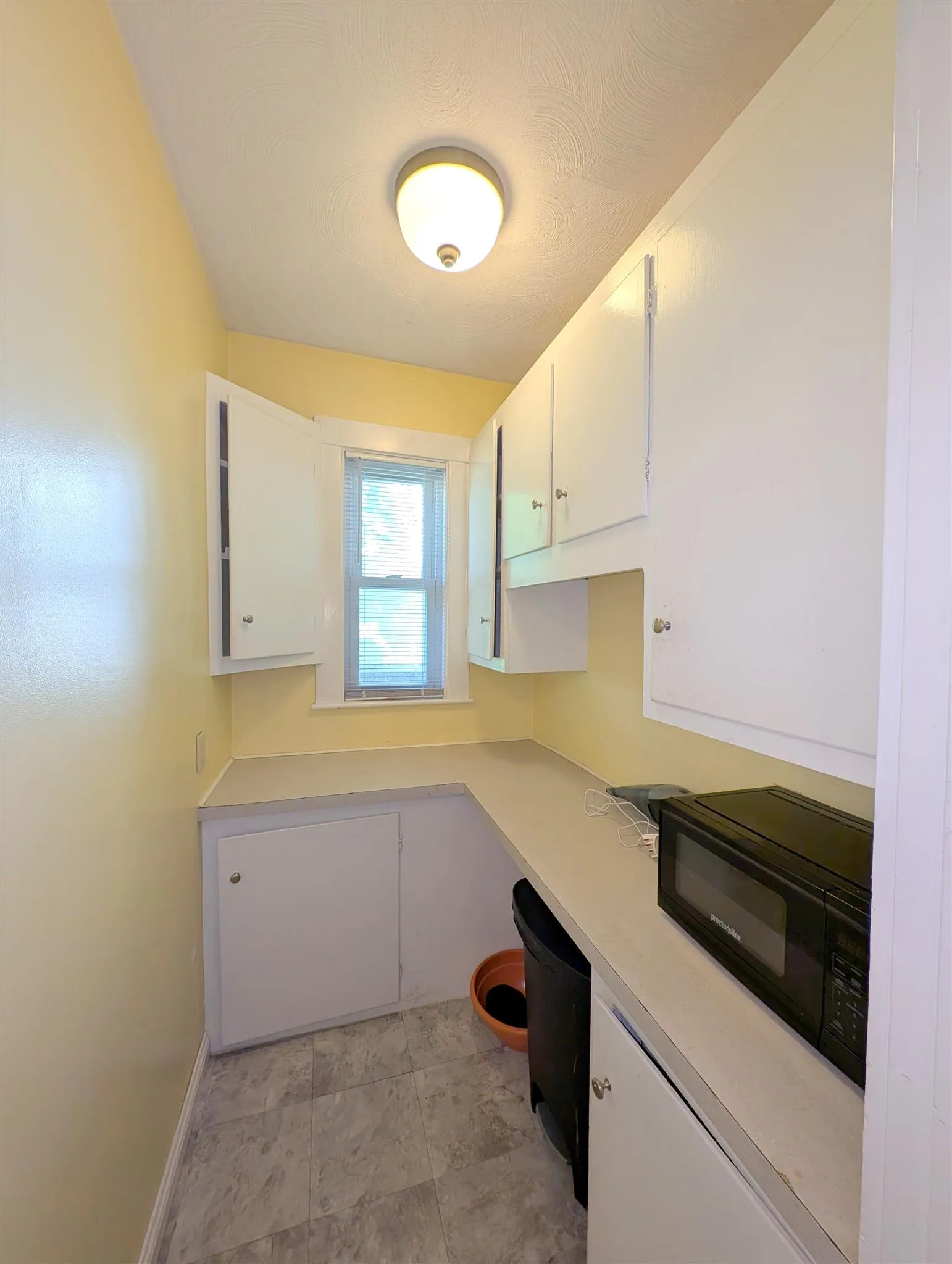 3 bed, 1 bath apartment for rent at 79 Conwell Ave Unit 1st, Teele Square — photo 5 of 19