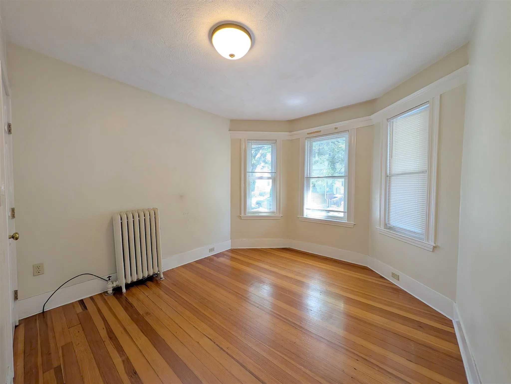 3 bed, 1 bath apartment for rent at 79 Conwell Ave Unit 1st, Teele Square — photo 8 of 19