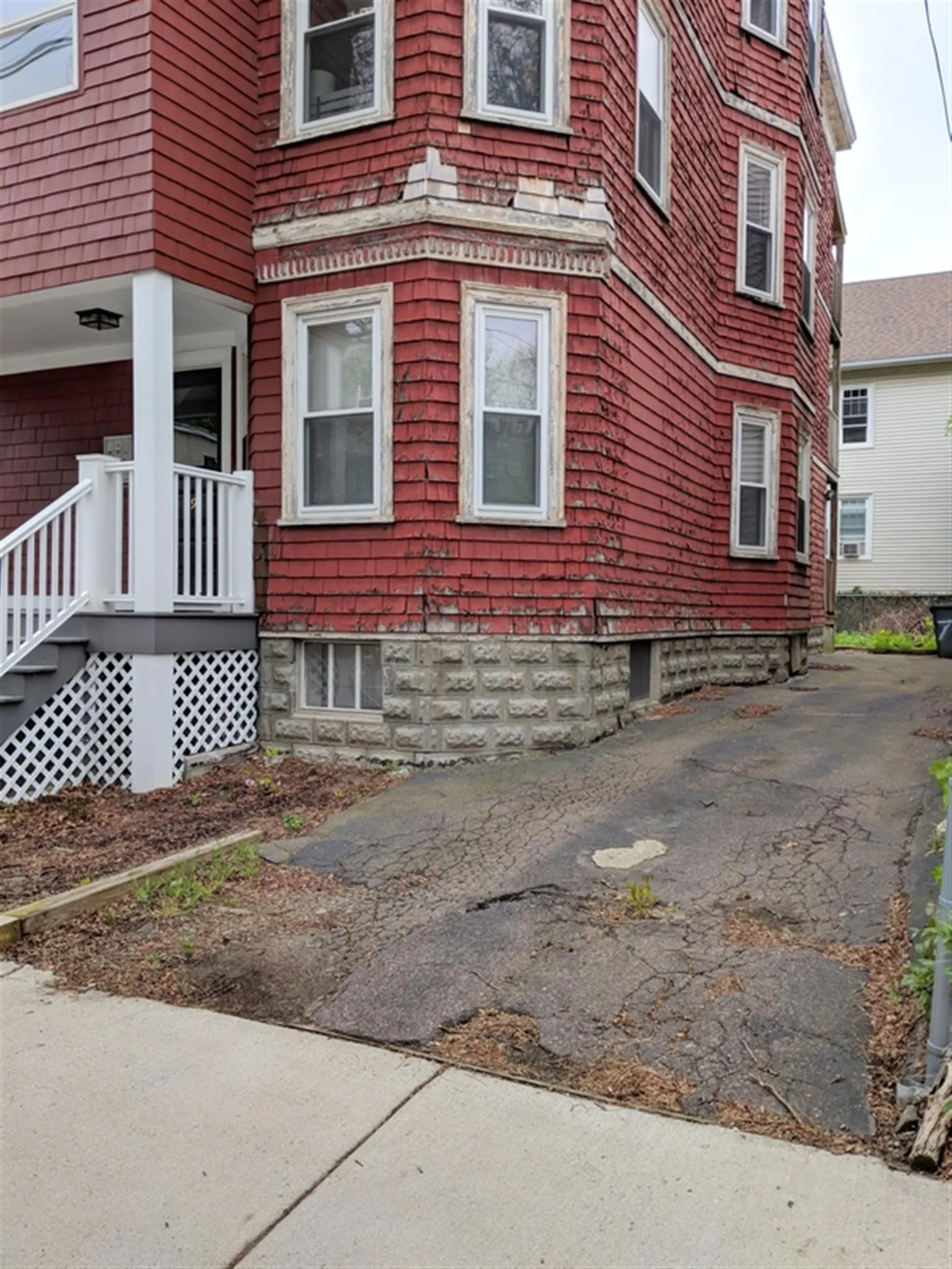 3 bed, 1 bath apartment for rent at 79 Conwell Ave Unit 1st, Teele Square — photo 18 of 19