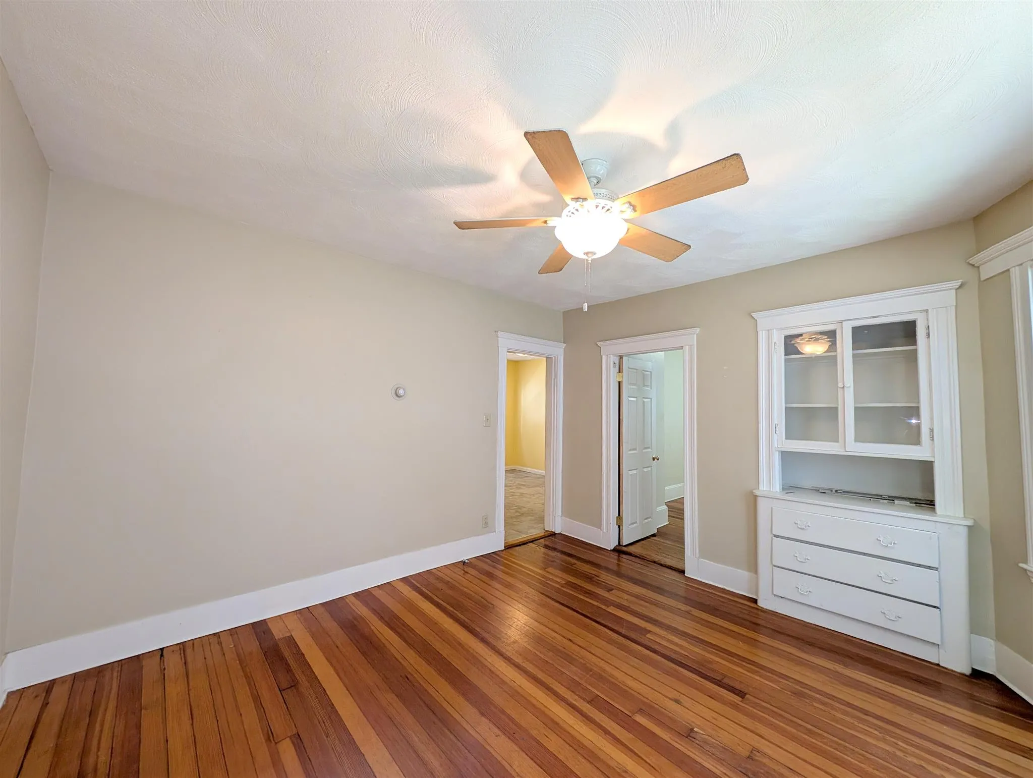 3 bed, 1 bath apartment for rent at 79 Conwell Ave Unit 1st, Teele Square — photo 7 of 19