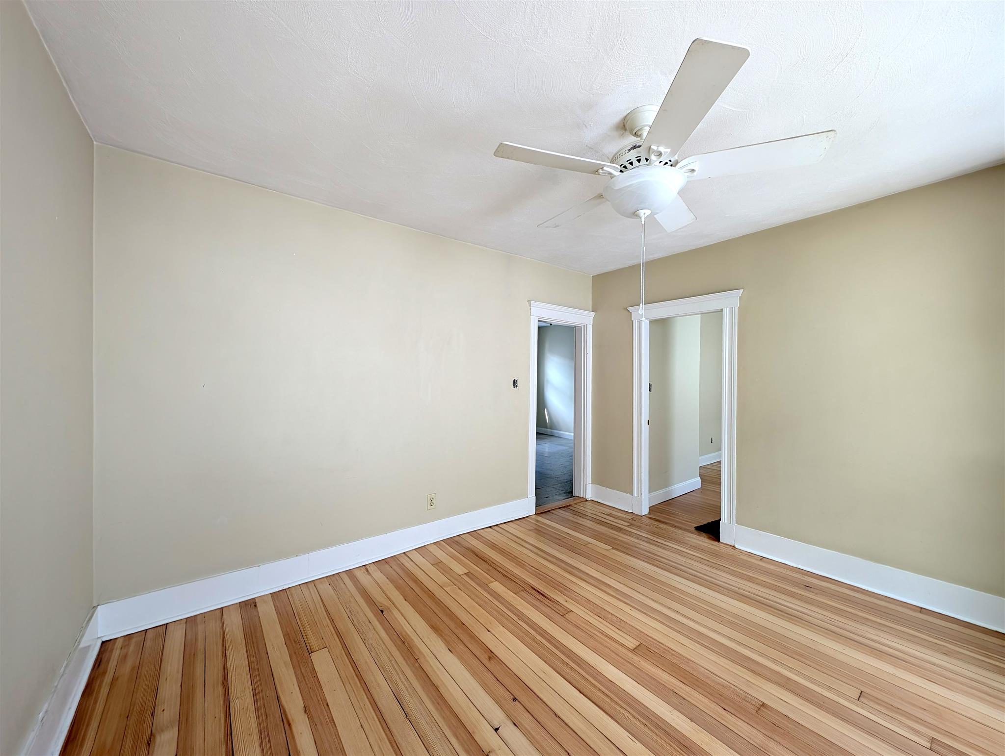3 bed, 1 bath apartment for rent at 79 Conwell Ave Unit 3, Teele Square — photo 2 of 16