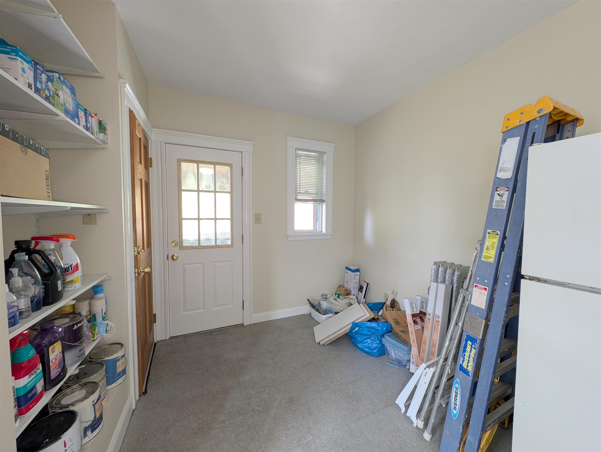 3 bed, 1 bath apartment for rent at 79 Conwell Ave Unit 3, Teele Square — photo 5 of 16