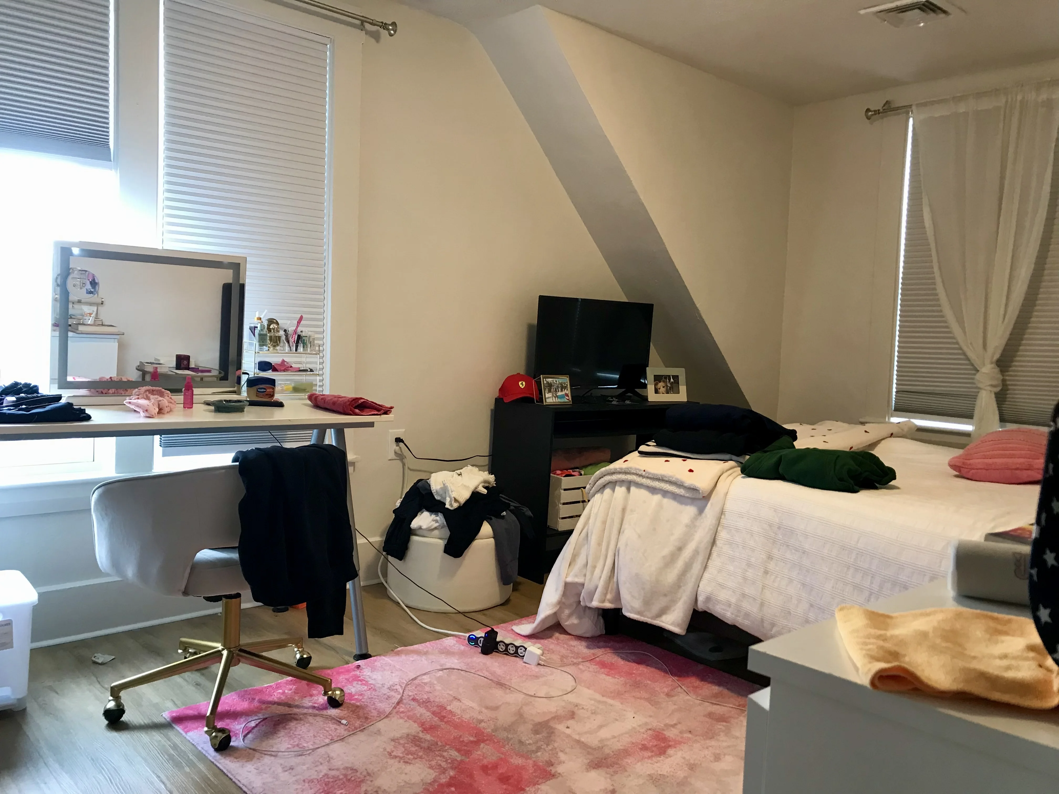 6 bed, 3 bath apartment for rent at 79 Cushing St Unit 1, South Side — photo 9 of 14