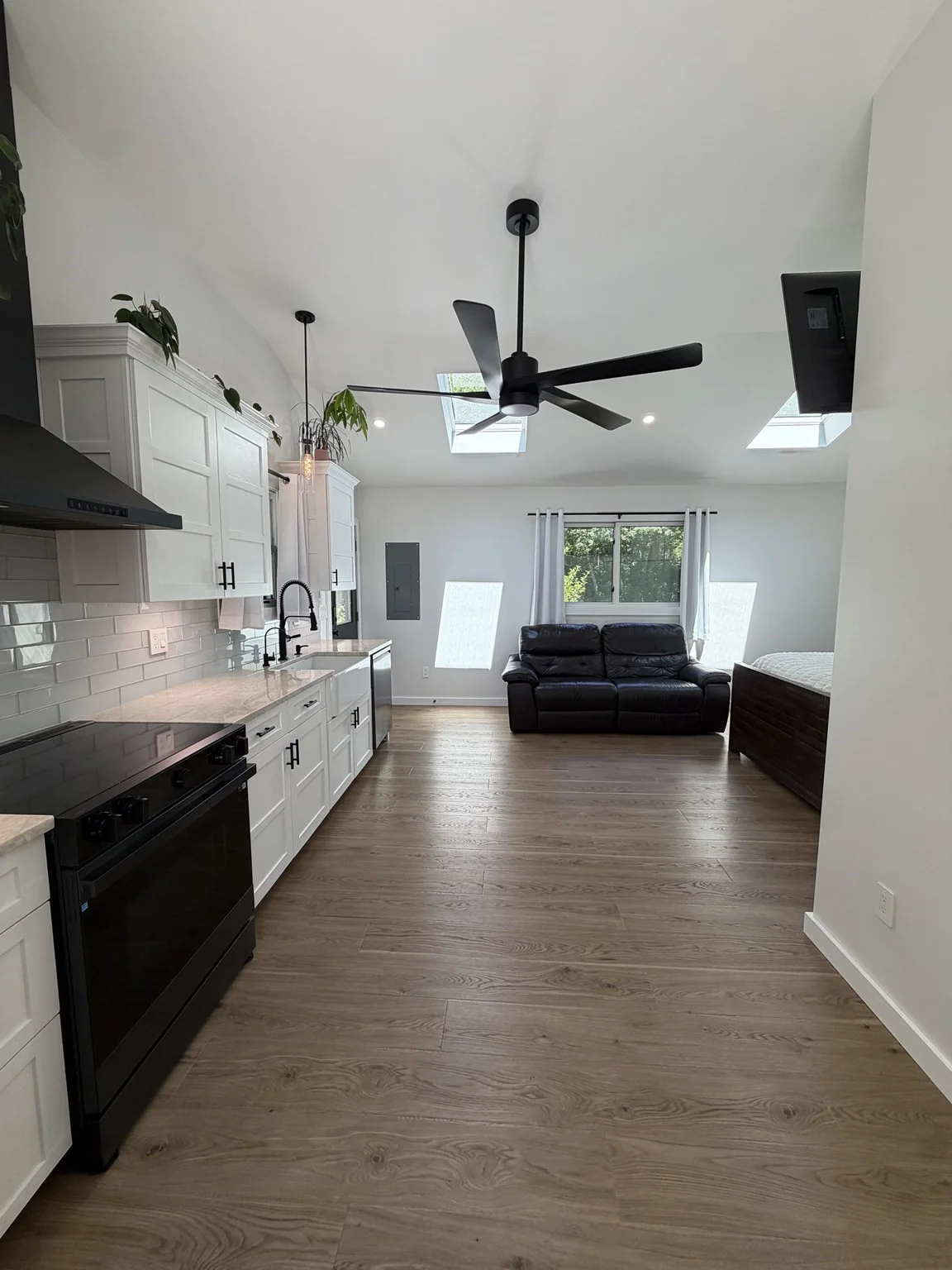 1 bed, 1 bath apartment for rent at 79 D Dr Unit B, Westport — photo 3 of 9