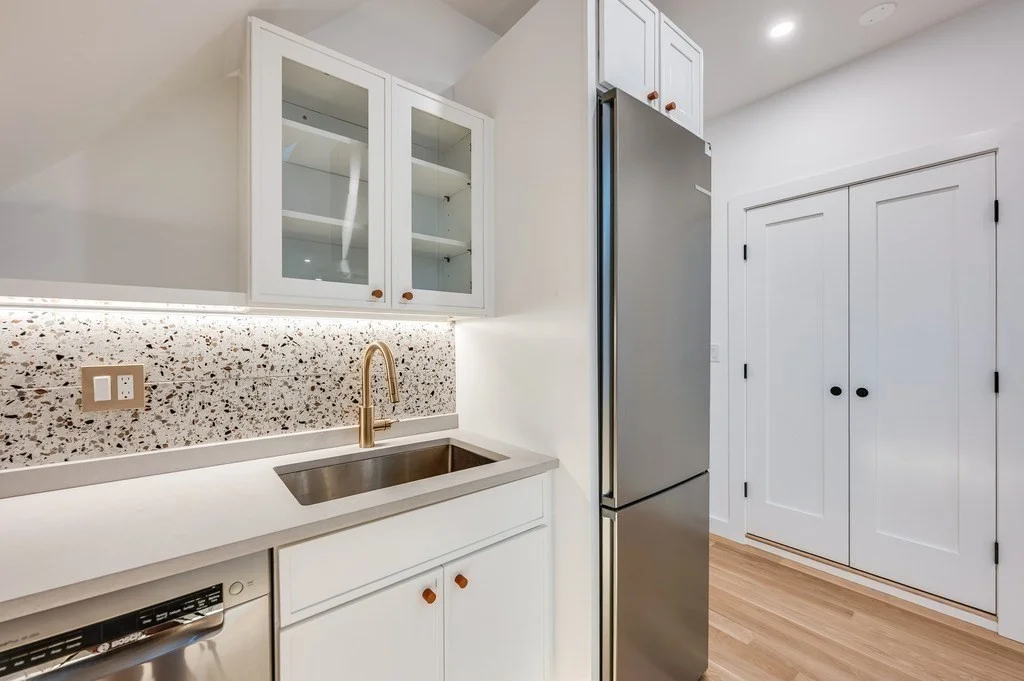 2 bed, 1 bath apartment for rent at 79 Dana Unit 3, Mid Cambridge — photo 10 of 29