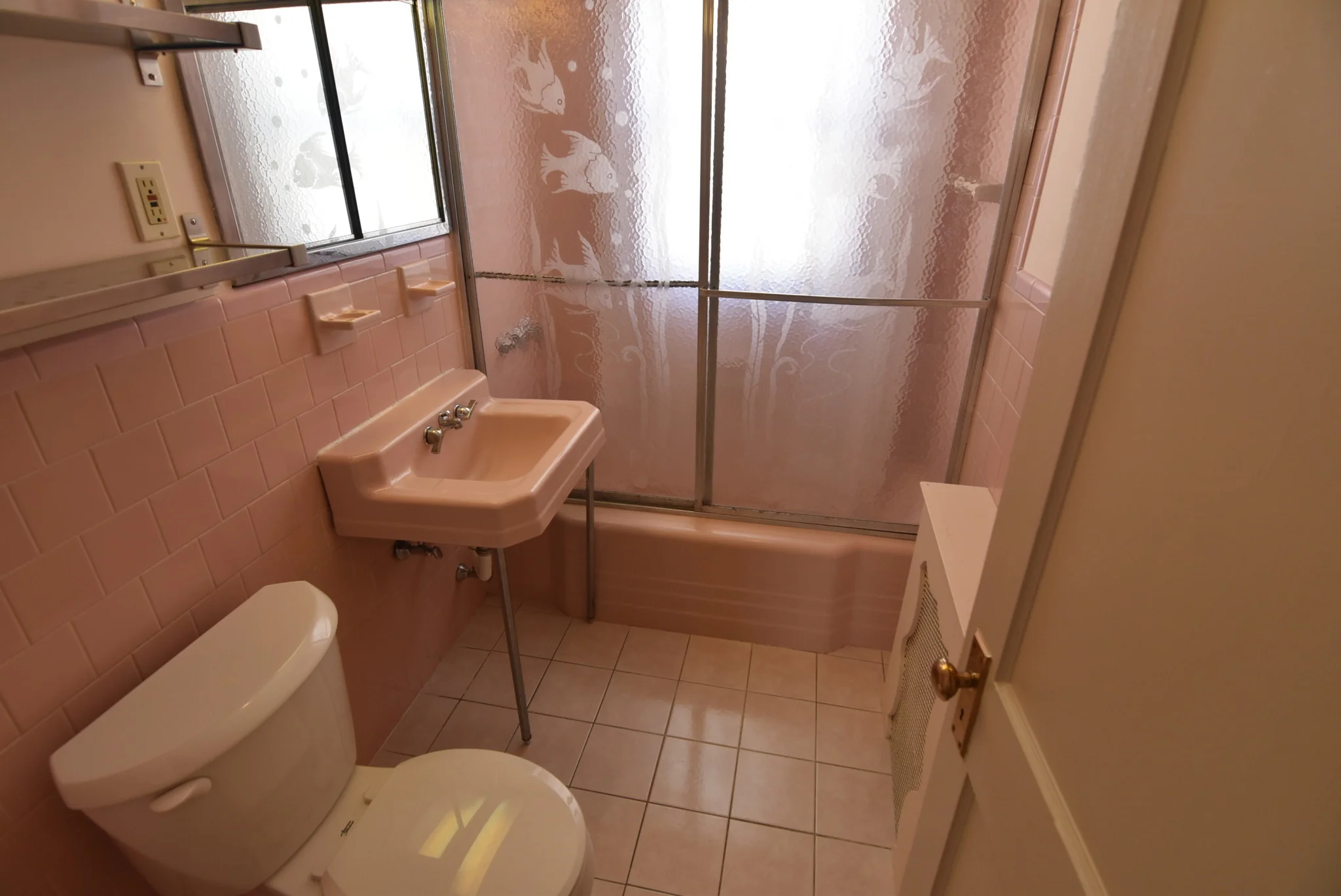 2 bed, 1 bath apartment for rent at 79 Euston Rd Unit 3, Brighton — photo 2 of 14