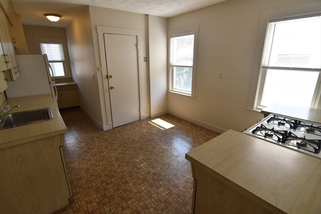 2 bed, 1 bath apartment for rent at 79 Euston Unit 3, Brighton — photo 11 of 12