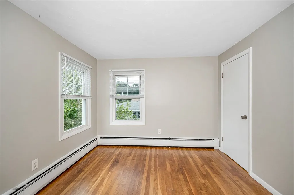 2 bed, 1 bath apartment for rent at 79 Fairfield St Unit 2, Lowell — photo 11 of 20