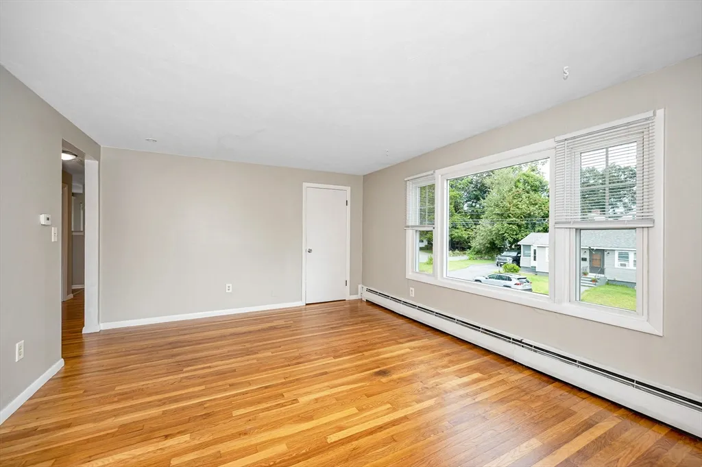 2 bed, 1 bath apartment for rent at 79 Fairfield St Unit 2, Lowell — photo 6 of 20