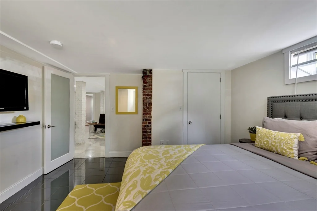 1 bed, 1 bath apartment for rent at 79 Flint St Unit A, East Somerville — photo 4 of 14